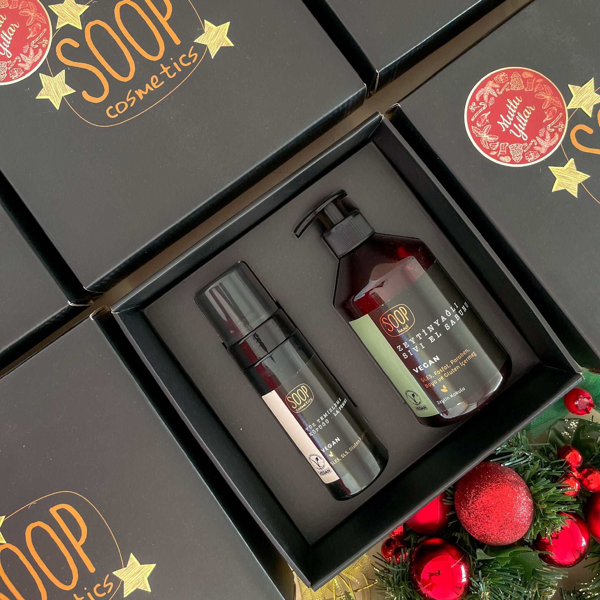 SOOP Cosmetics Doğal Yüz Temizleme Köpüğü ve Zeytinyağlı Sıvı El Sabunu Hediye Paketi